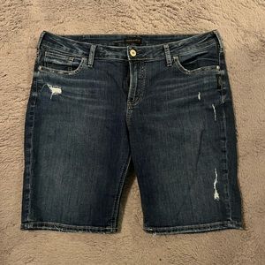 Suki Bermuda Jean shorts